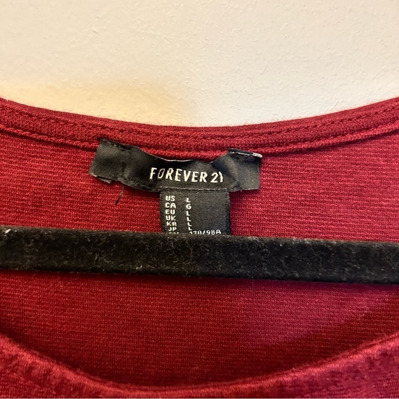 Burgundy dress with studs - Picture 4 of 4